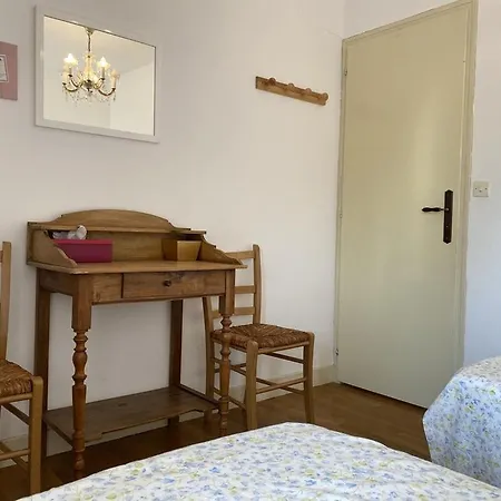 950 - Charmante Maison De Famille Situee A La Bouillie